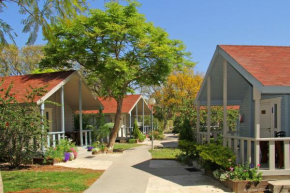 Hotels in Nir Dawid